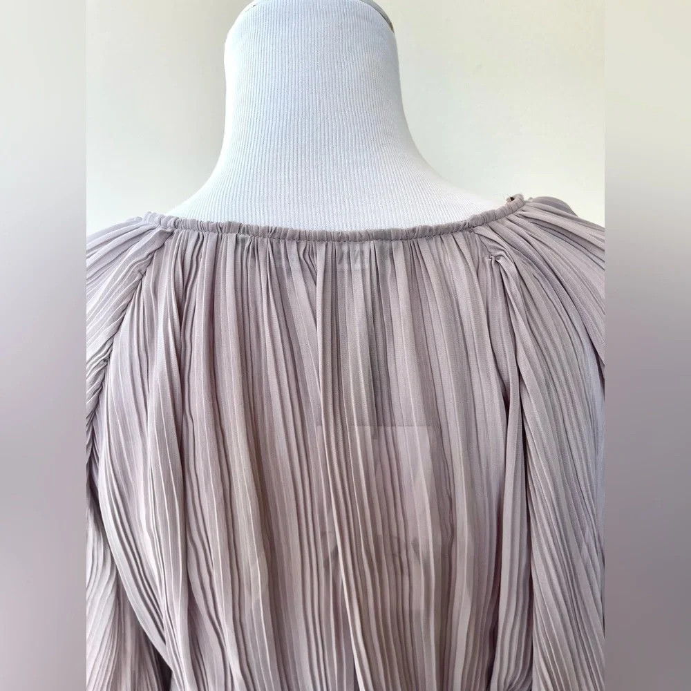 🌿 NWT Zara Sheer Grey Pleated Blouse, L